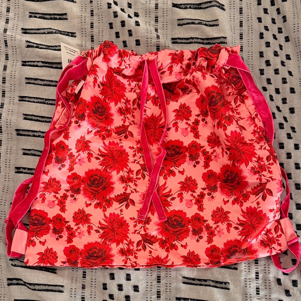 ban.do Pink and Red Floral Drawstring Bag